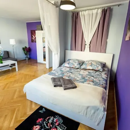 Miodowa 23, Old Town Apartment